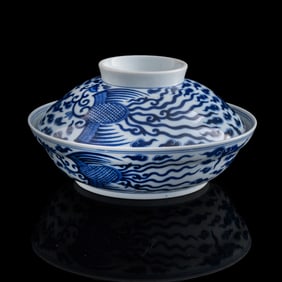 A Chinese blue and white 'dragon and phoenix' lidded bowl, Guangxu period, Qing dynasty