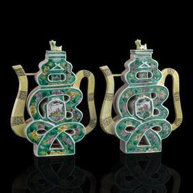 A pair of Chinese sancai 'longevity character' ewers, late 19th century