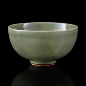 A Chinese Longquan bowl, 18th century or earlier