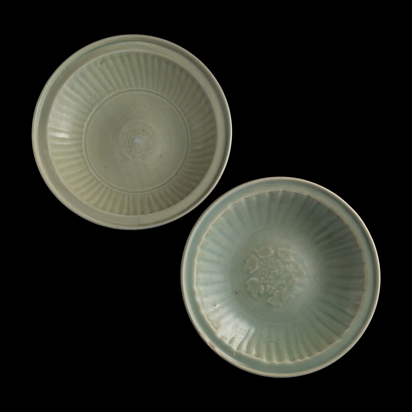 Two Chinese Longquan celadon chargers, Ming dynasty (1 of 8)