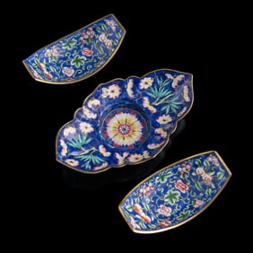 Three Chinese painted enamel tea trays, 18th/19th century
