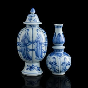 Two Chinese export blue and white items, 18th century