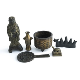 Six Chinese assorted bronze items, Ming/Qing dynasty