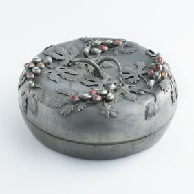 A Chinese hardstone-inlaid tin box, Republic period