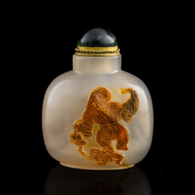 A Chinese agate snuff bottle, 19th century