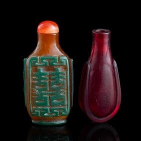 Two Chinese Peking glass snuff bottles, 19th century