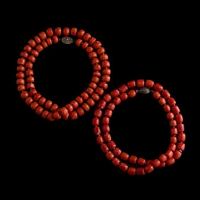 Two Chinese coral necklaces