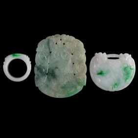 Three Chinese jadeite accessories, 19th century