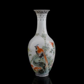 A small Chinese falangcai-style vase, Republic period