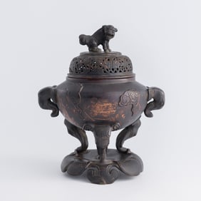 A Chinese bronze tripod censer, 19th century