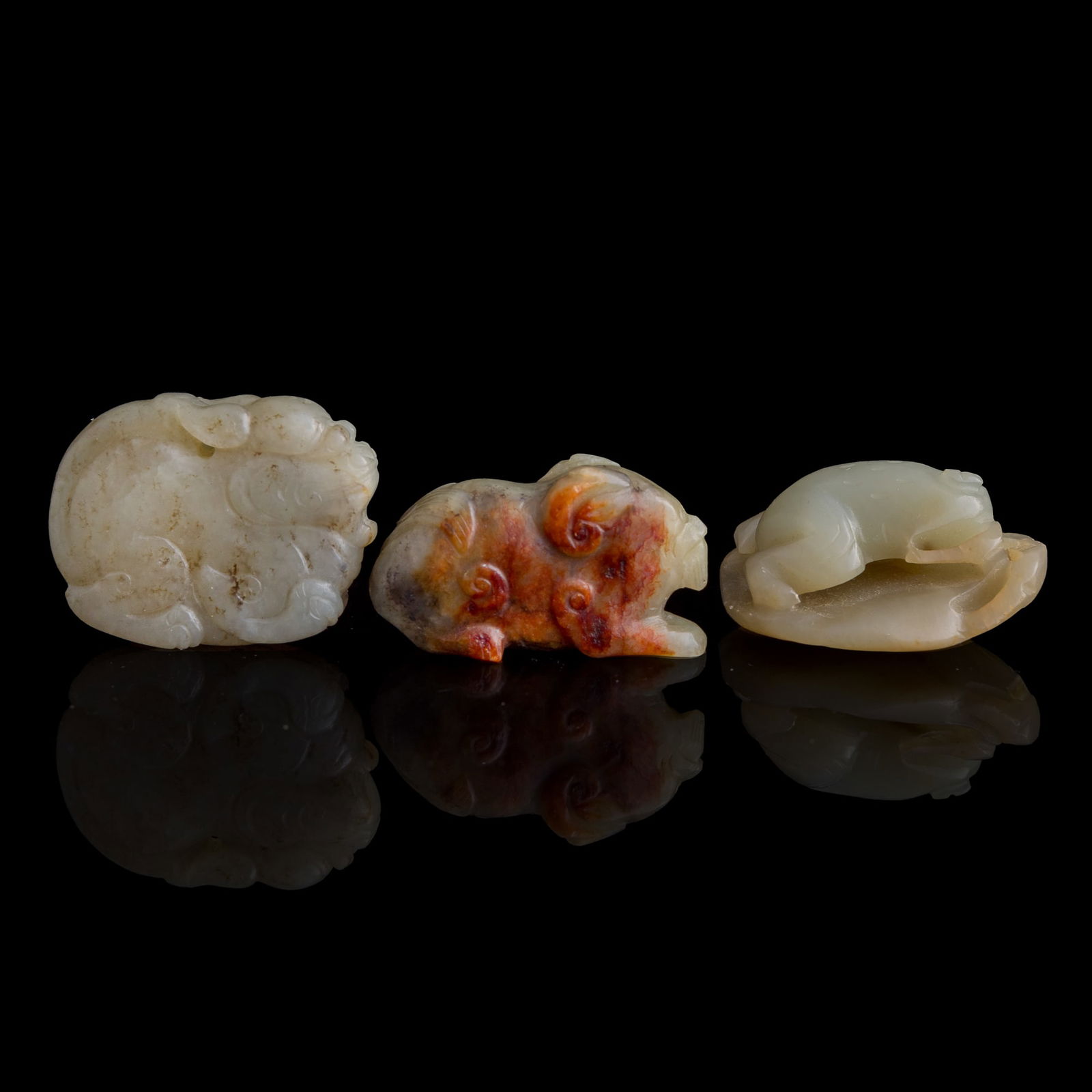 Three Chinese jade pendants, Ming/Qing dynasty (1 of 10)