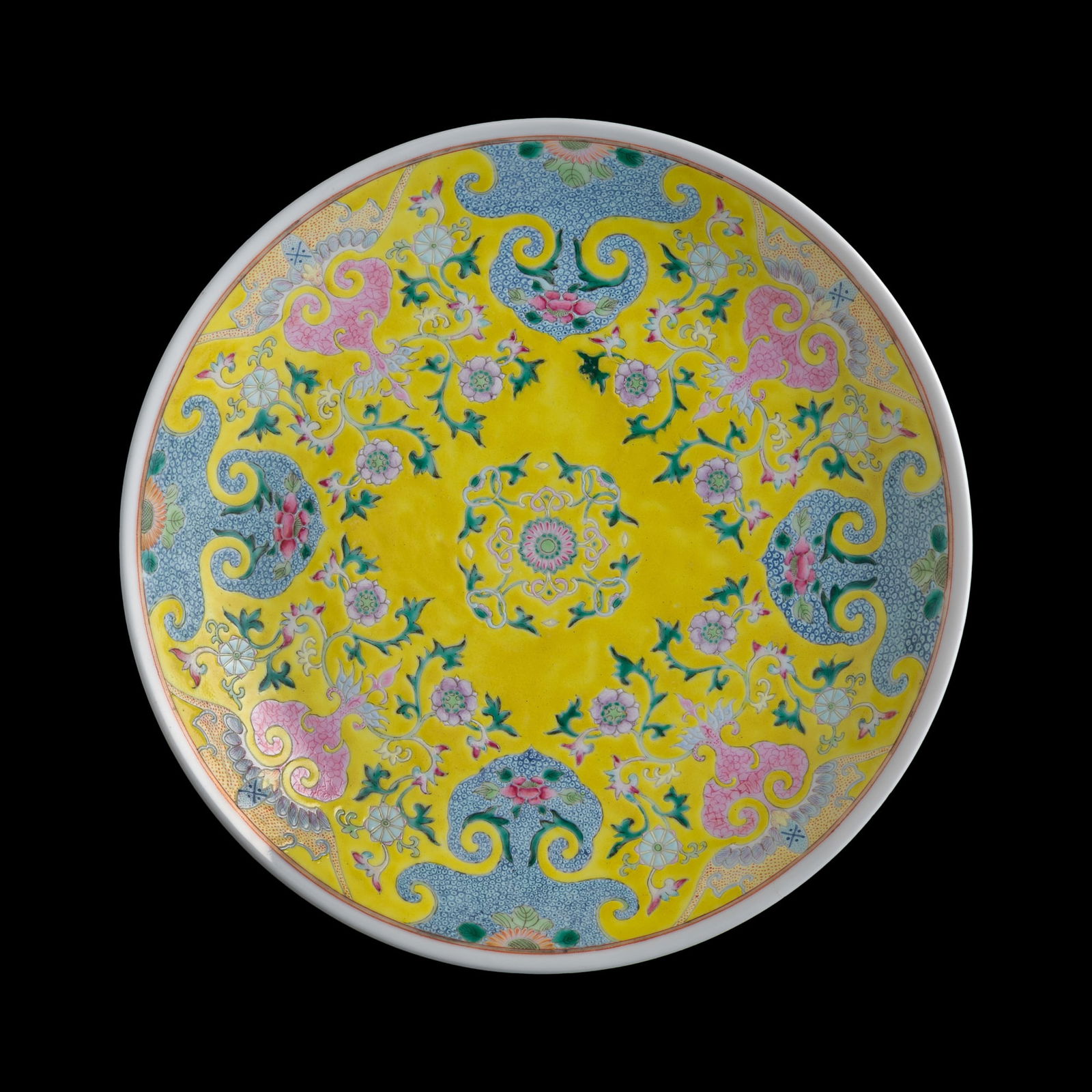 A Chinese yellow-ground famille rose plate, 19th century (1 of 6)
