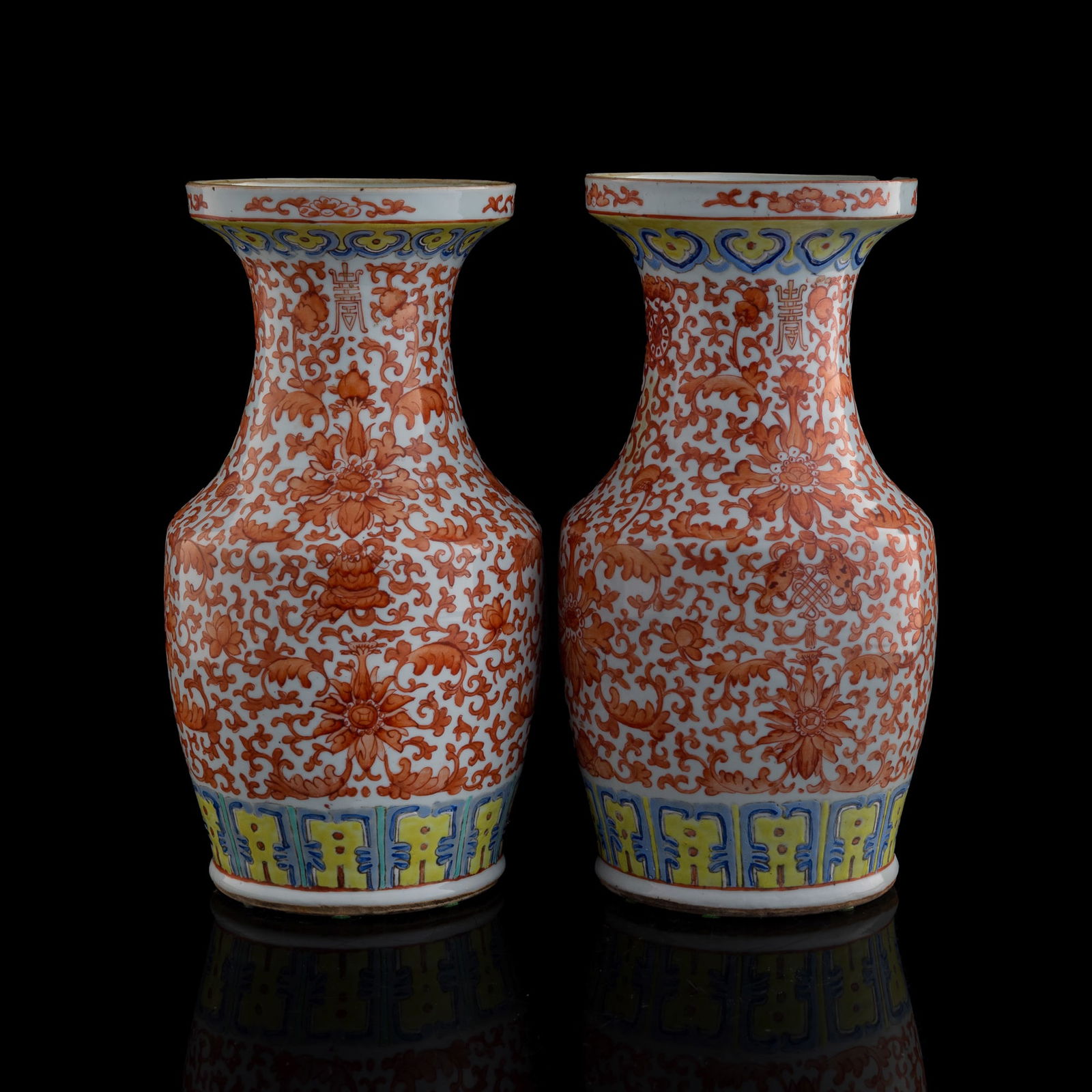 A pair of Chinese iron red vases, 19th century (1 of 11)