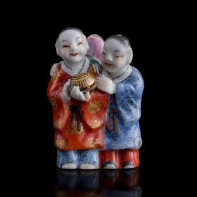 A Chinese famille rose 'hehe erxian' snuff bottle, 19th century