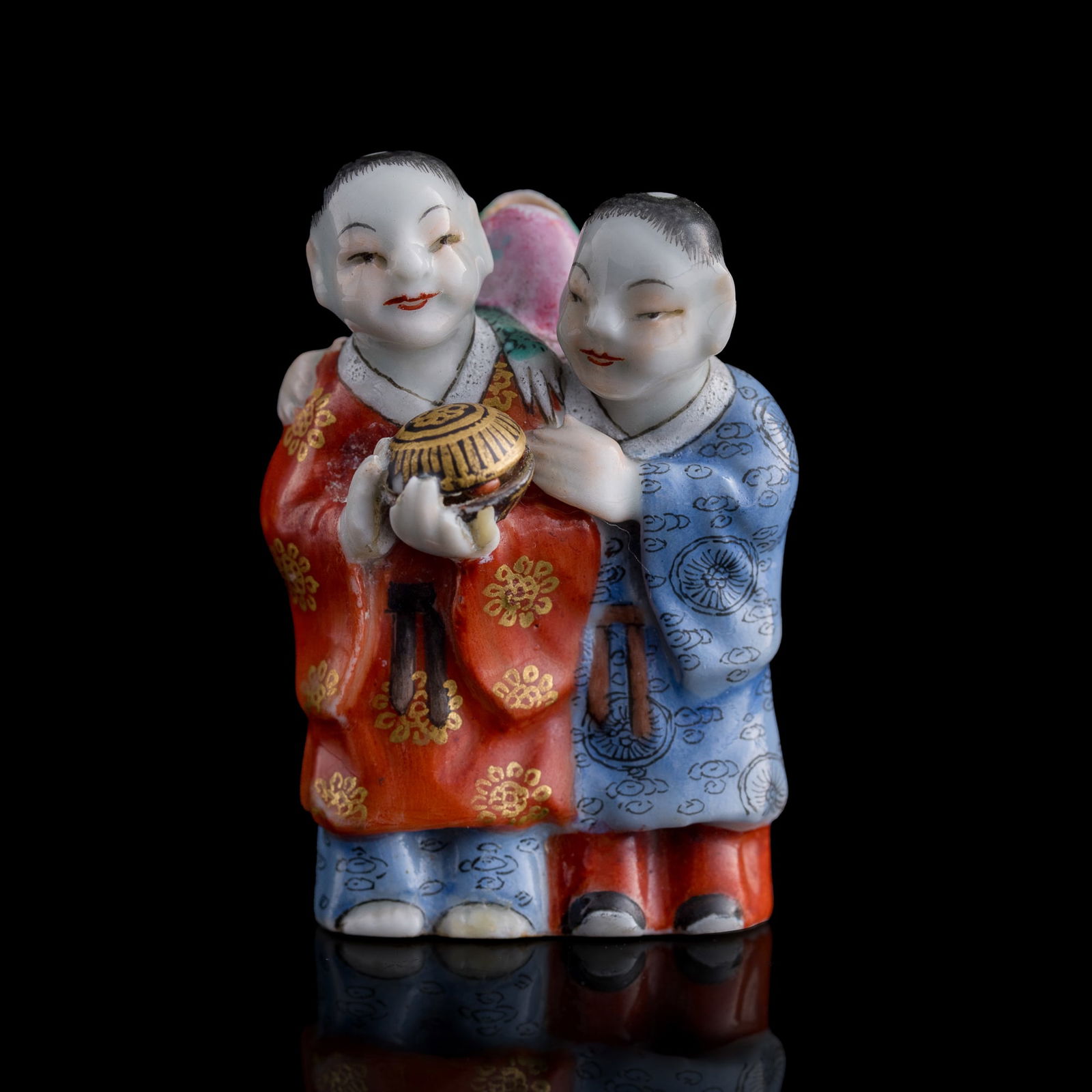 A Chinese famille rose 'hehe erxian' snuff bottle, 19th century (1 of 8)