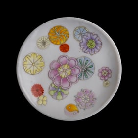 A Chinese famille rose snuff dish with Guyuexuan mark, Qing dynasty