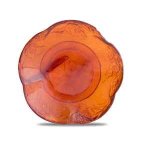 A Chinese amber flower-shaped snuff dish, Qing dynasty