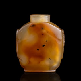 A Chinese agate double-handle snuff bottle, 19th century