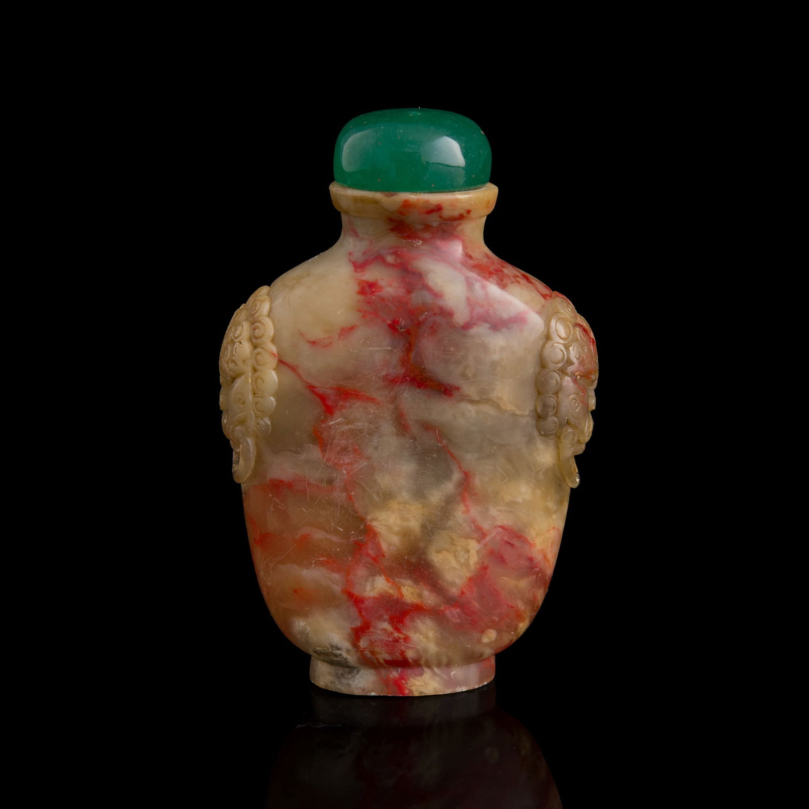 A Chinese Shoushan stone snuff bottle, 18th century (1 of 9)