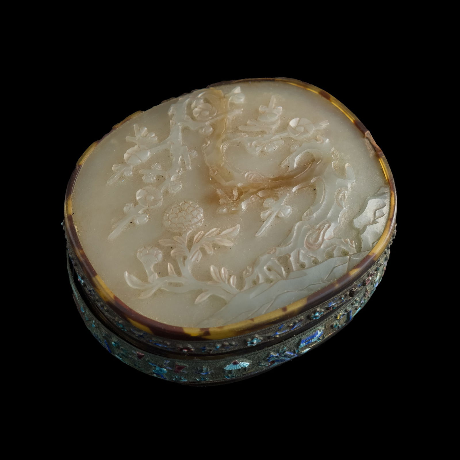 A Chinese silver enamel box inlaid with white jade plaque, 18th century (1 of 8)