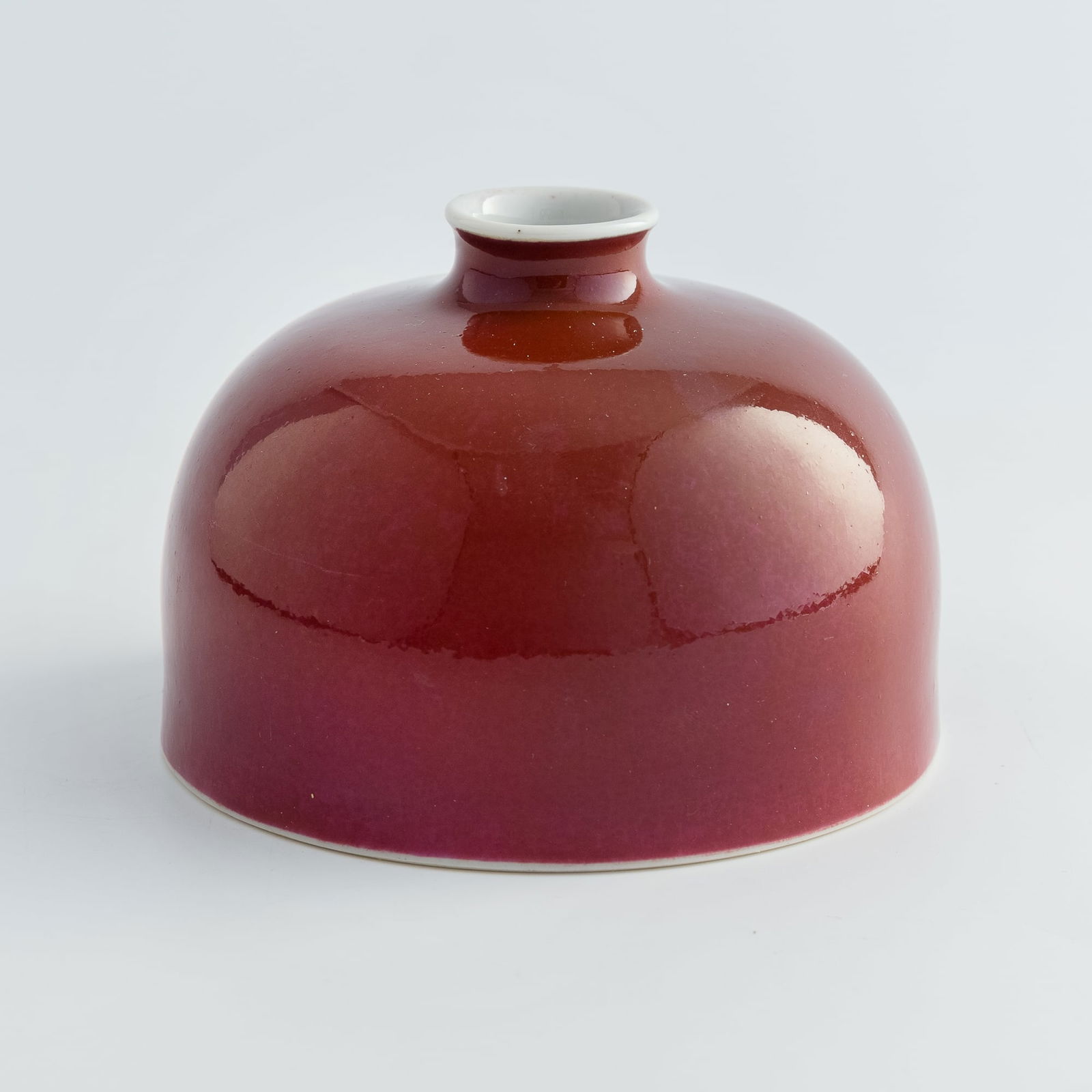 A Chinese peach bloom beehive water coupe, Qing dynasty (1 of 8)