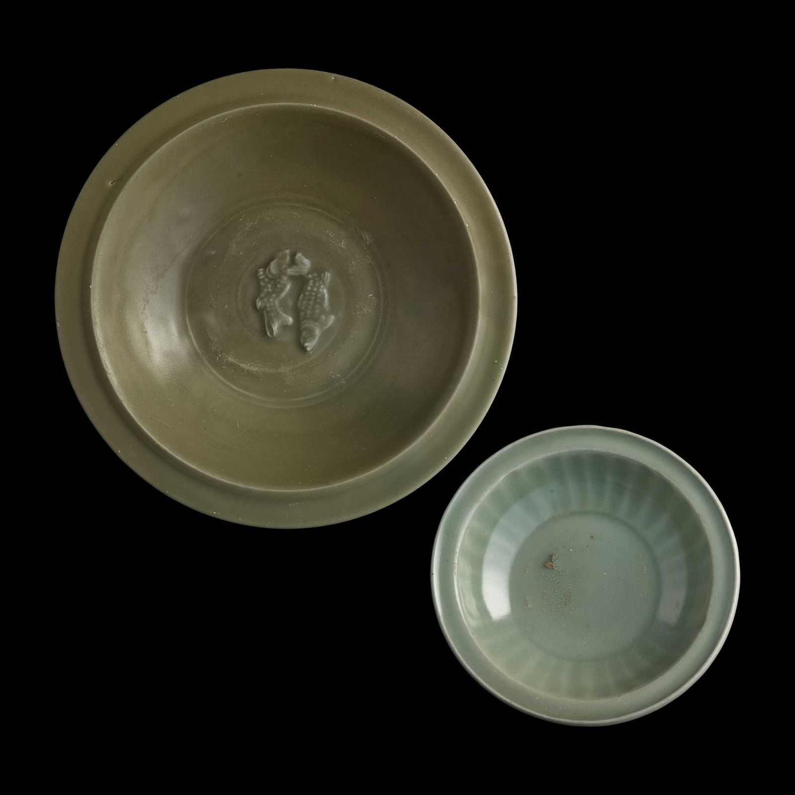 Two Chinese Longquan celadon washers, Song dynasty (1 of 8)