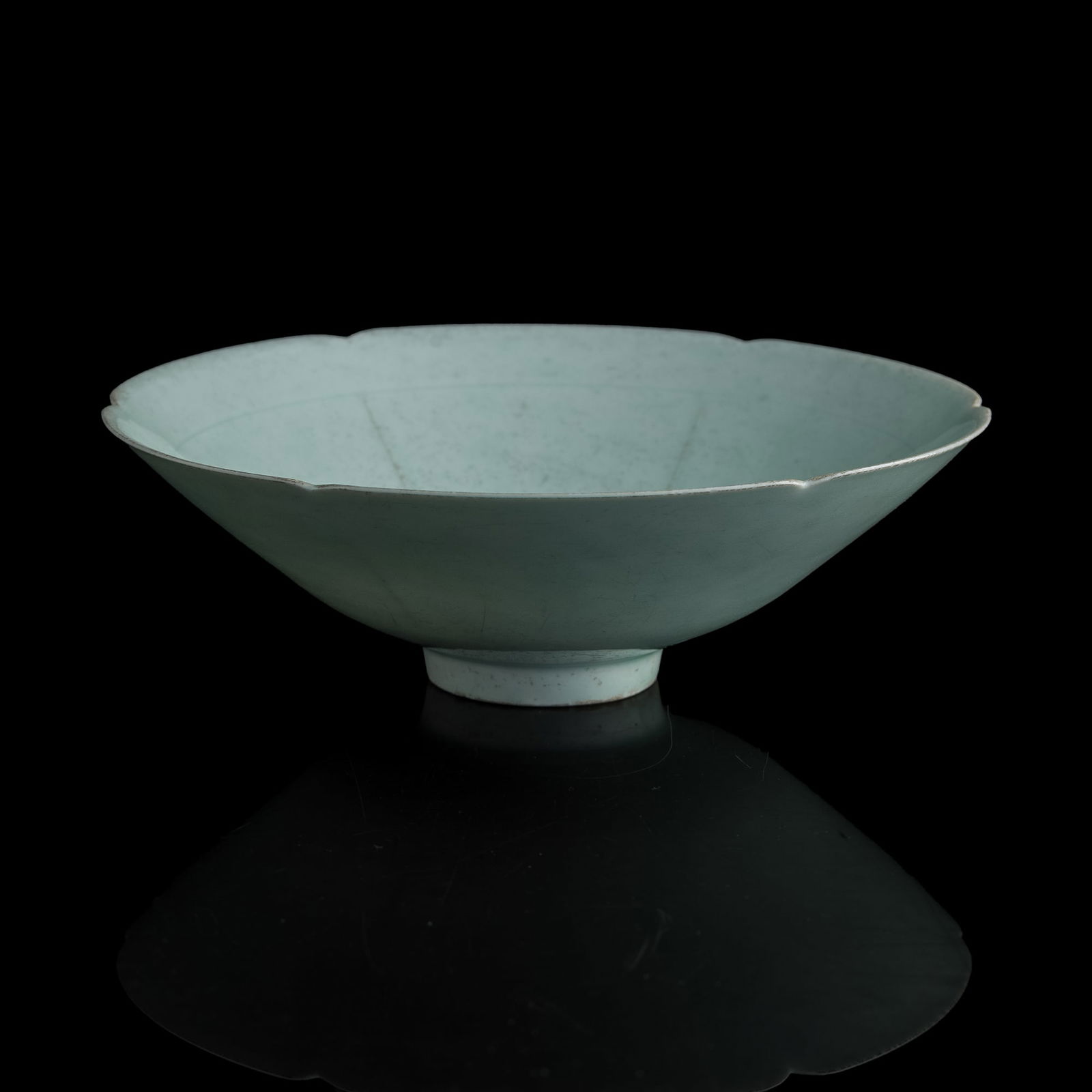 A Chinese Hutian-kiln Qingbai-glazed bowl, Song dynasty (1 of 8)