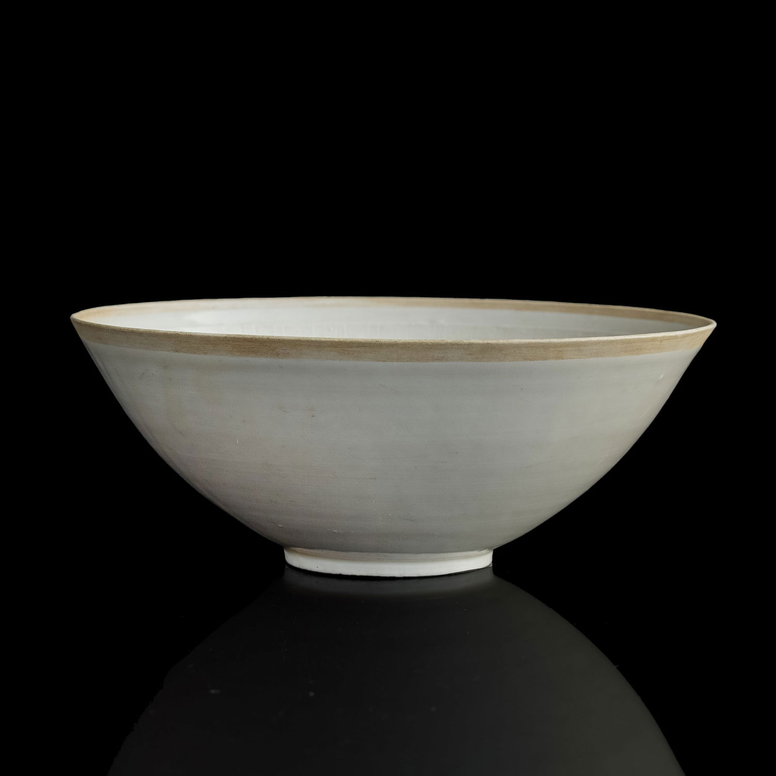 A Chinese Ding-style 'phoenix' bowl, Qing dynasty (1 of 10)
