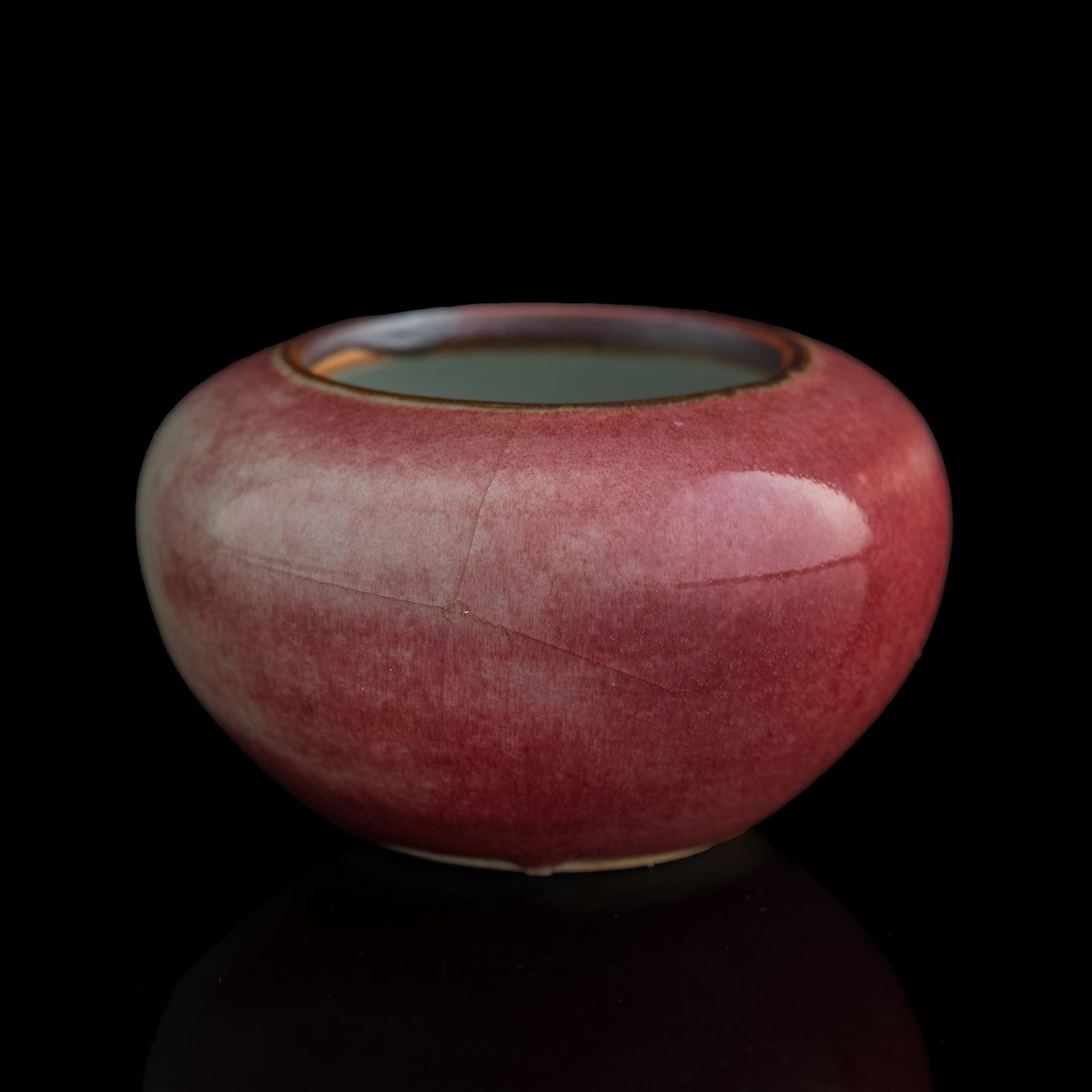 A Chinese red-glazed water coupe, 19th century (1 of 8)