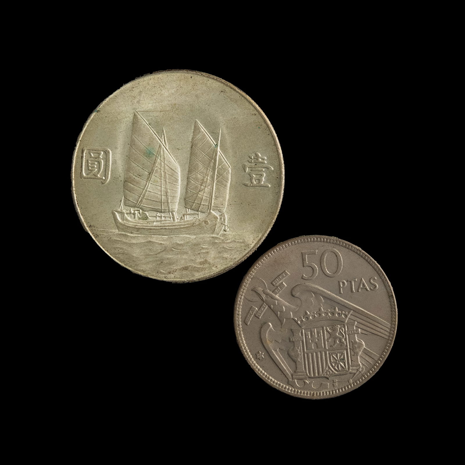 Nine assorted Chinese and foreign coins - 5