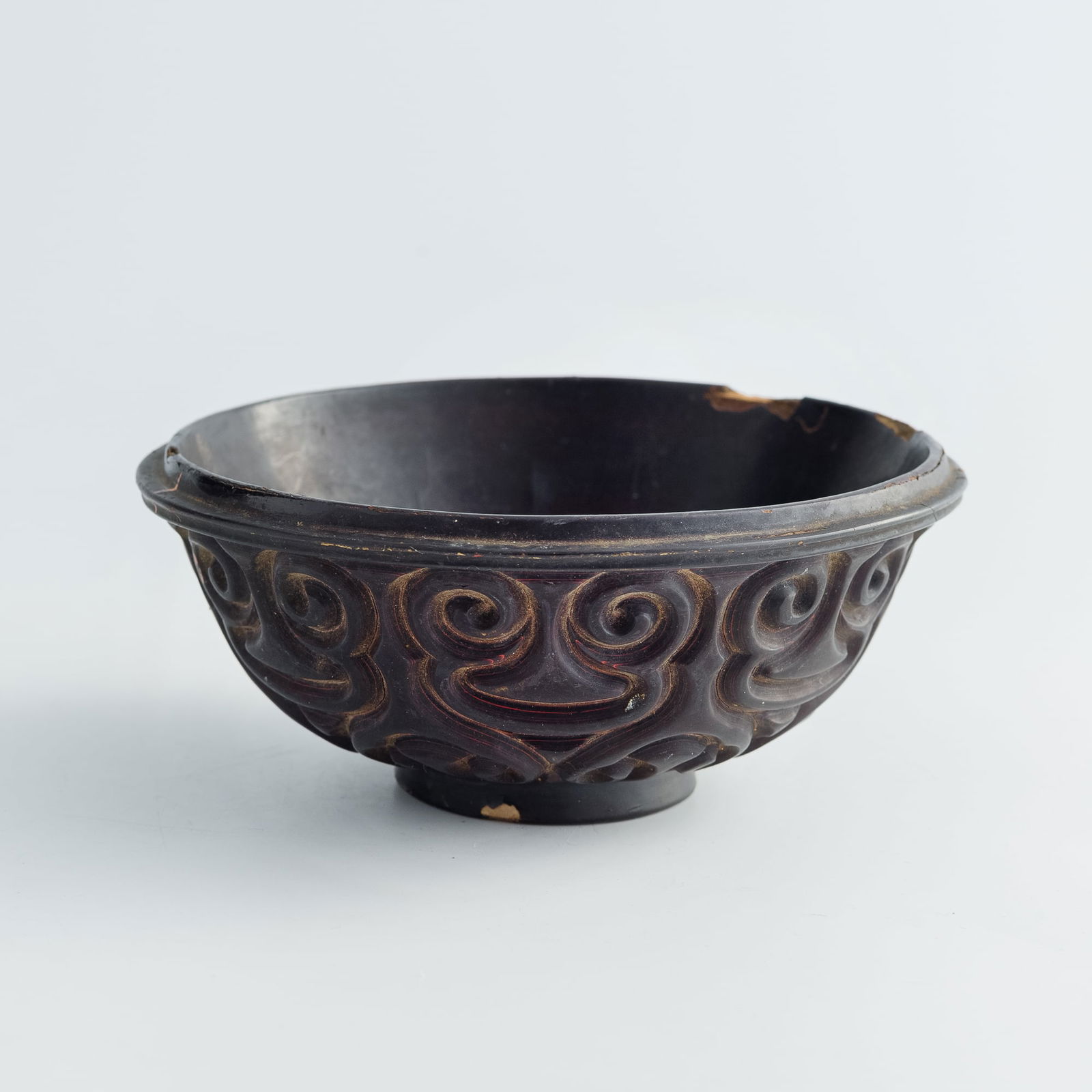 A Chinese tixi bowl, 17th century (1 of 9)