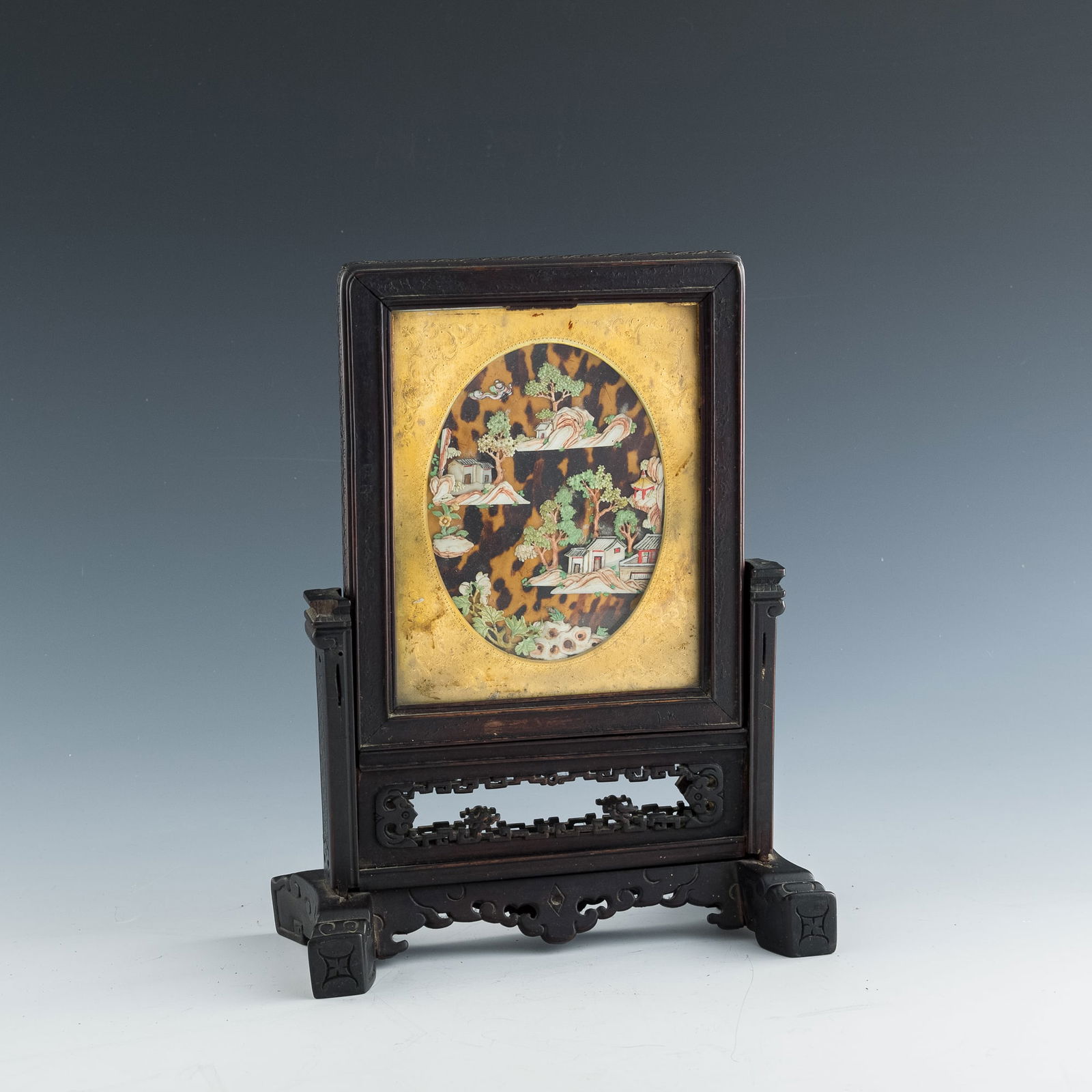 A Chinese gilt-silver hardstone-inlaid table screen, late 18th century (1 of 9)