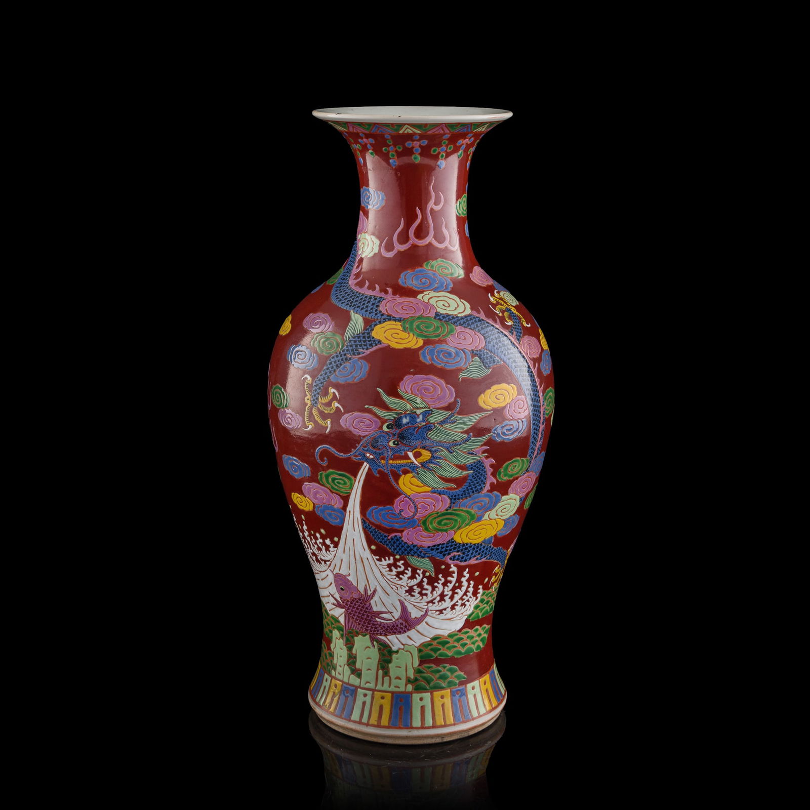A Chinese red-ground 'dragon' Guanyin vase, 19th century (1 of 9)