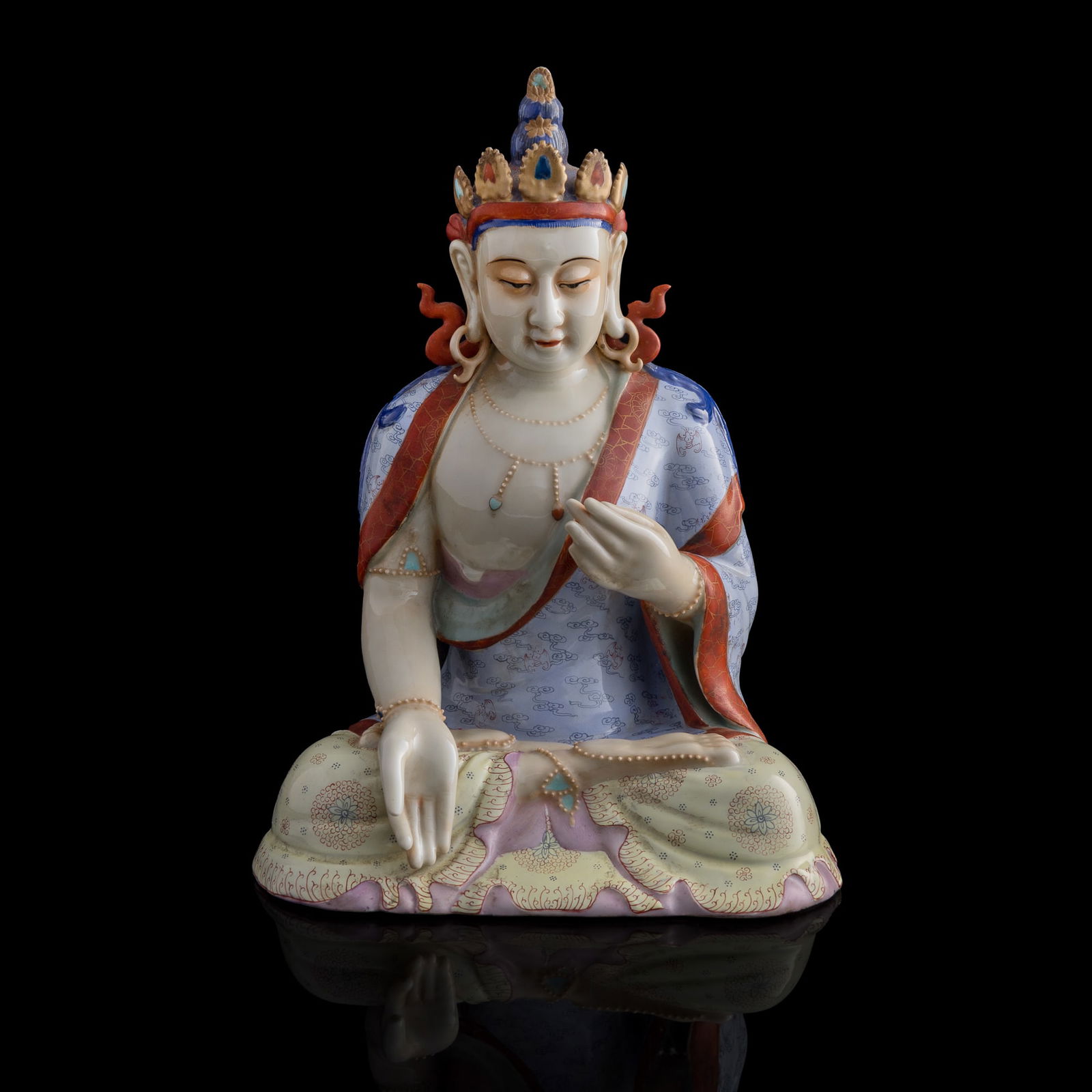 A Chinese famille rose porcelain figure of a Bodhisattva, 19th century (1 of 9)