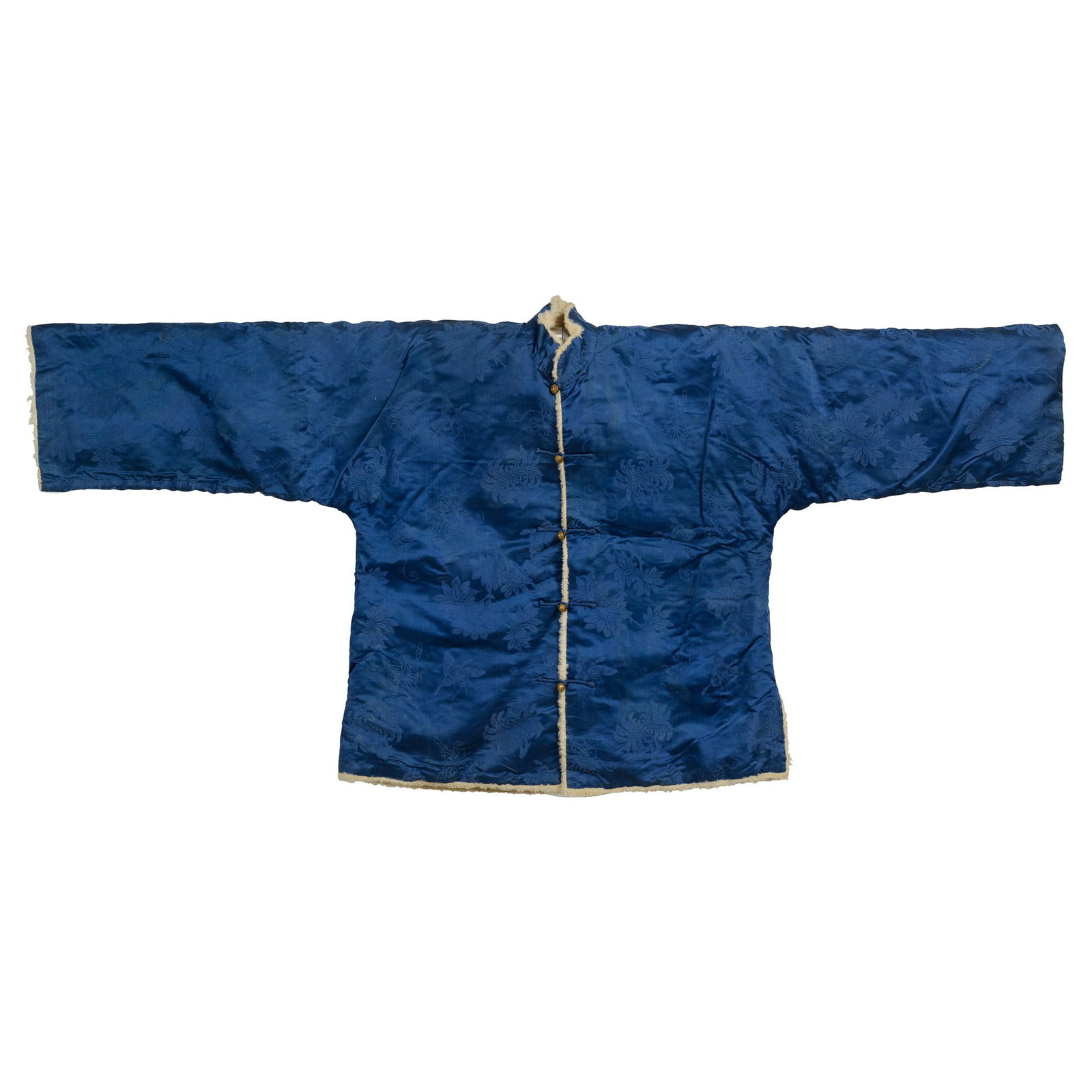 A Chinese blue-ground 'floral' silk magua with wool lining, 19th century (1 of 5)