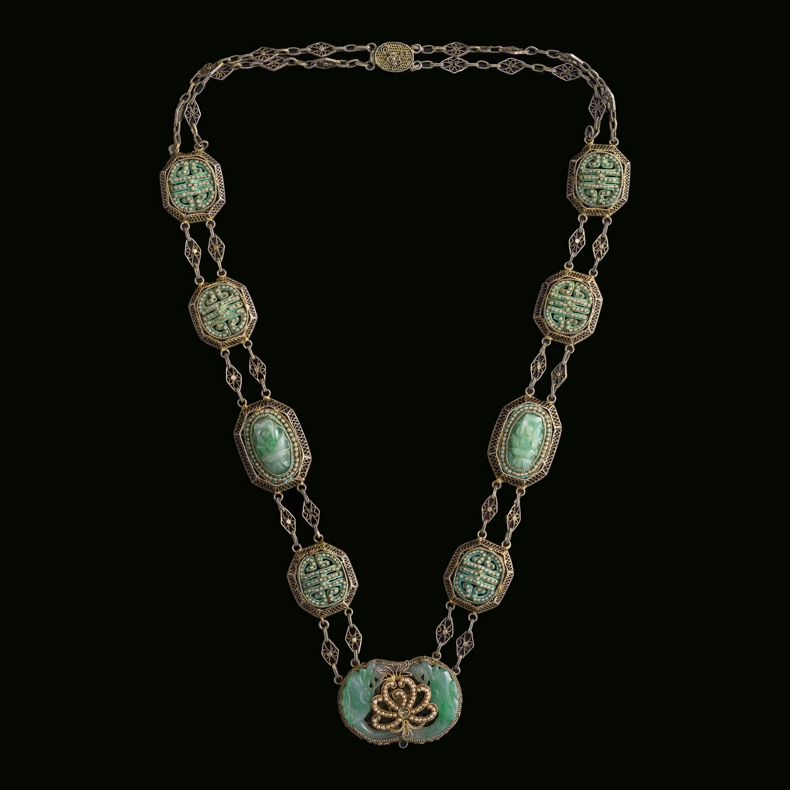 A Chinese jadeite-inset silver necklace, Republic period (1 of 9)