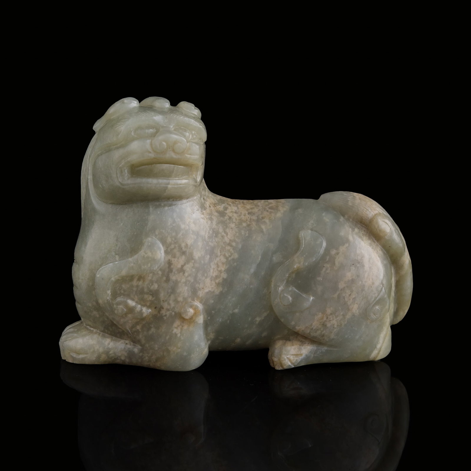 A Chinese jade carving of a beast, Ming dynasty (1 of 8)