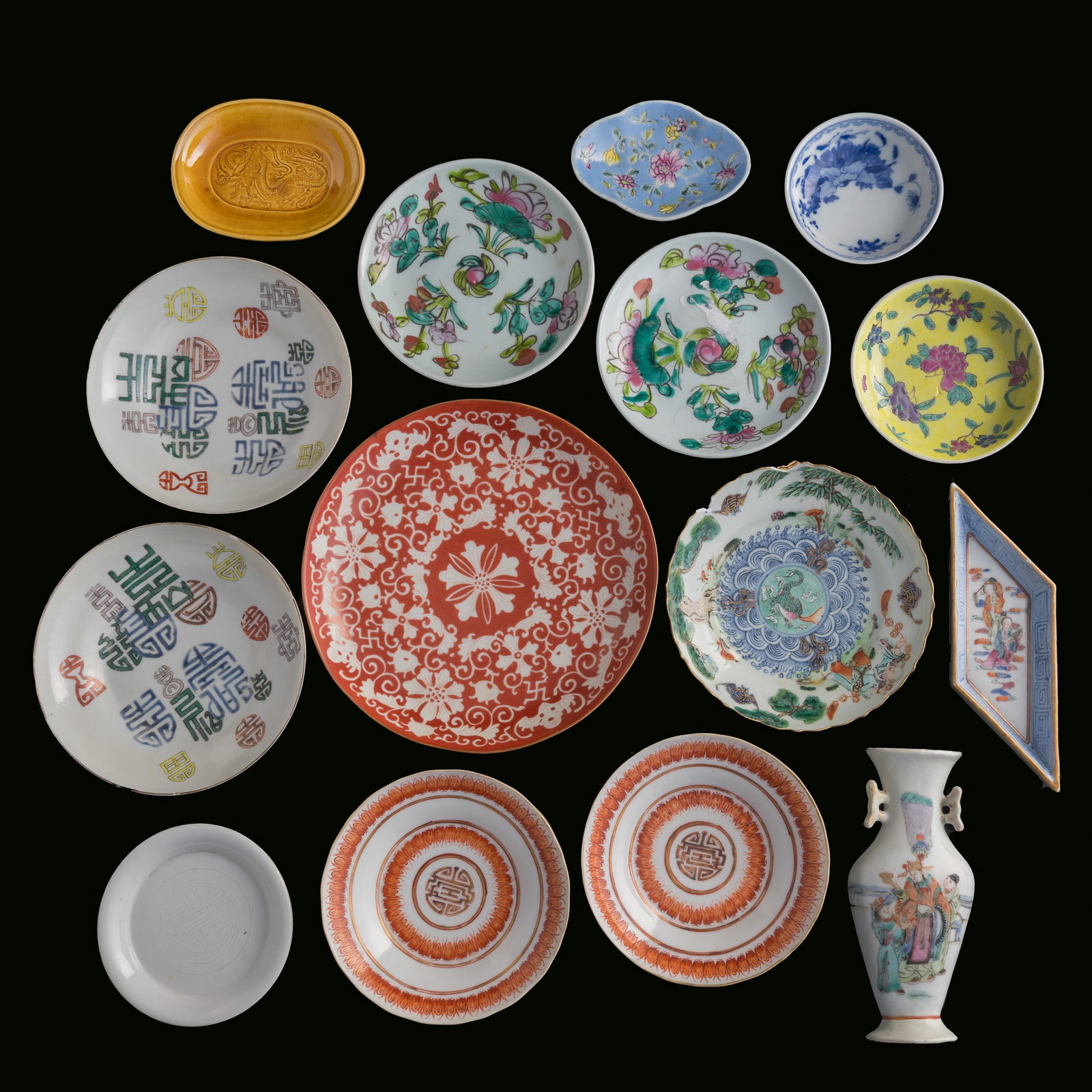 Fifteen assorted Chinese porcelain items, Qing dynasty (1 of 13)