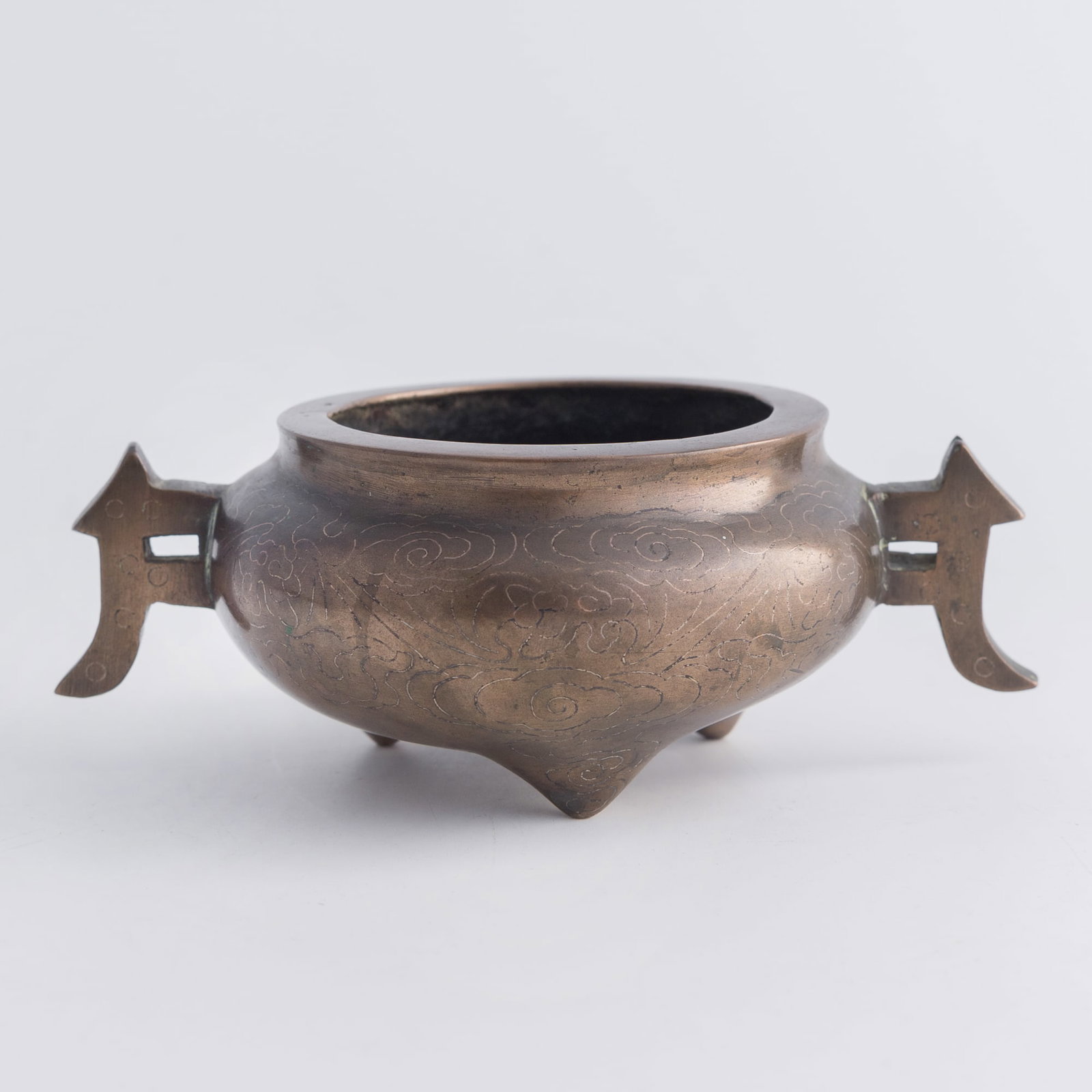 A Chinese silver-inlaid bronze censer, 19th century (1 of 8)