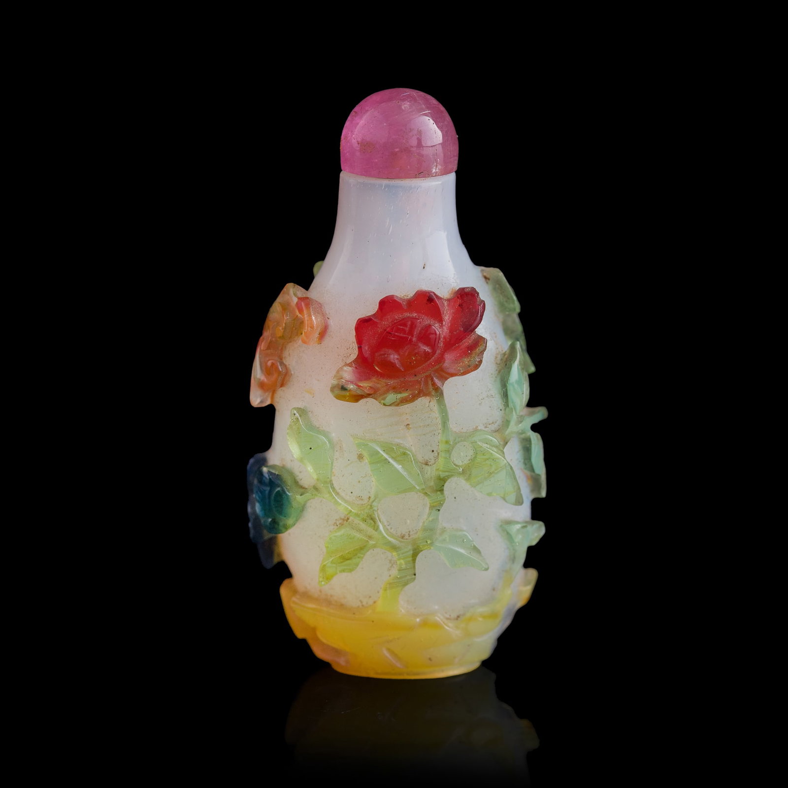 A Chinese five-color overlay glass snuff bottle, late 18th century (1 of 8)