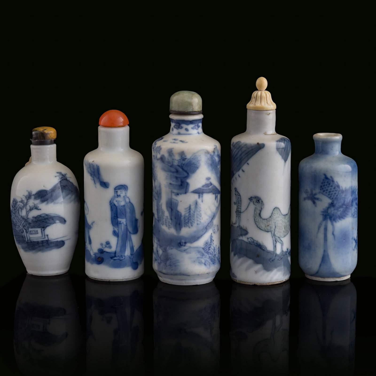 Five Chinese blue and white snuff bottles, Qing dynasty (1 of 10)