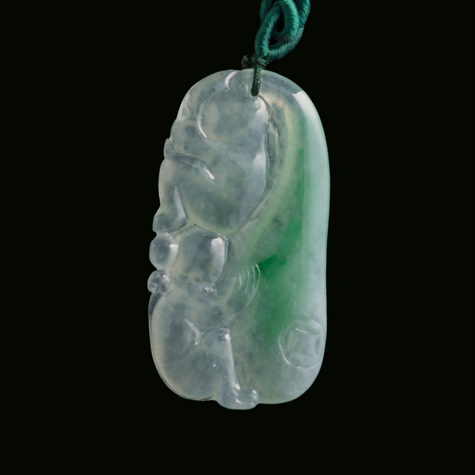 A Chinese jadeite monkey-form pendant - 4