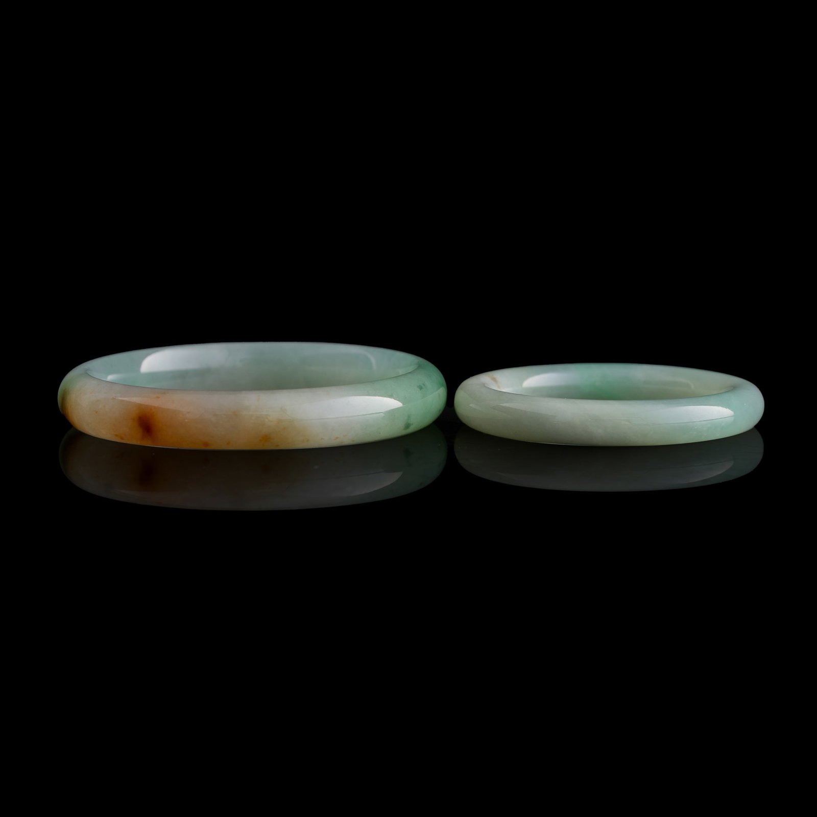 Two Chinese jadeite bangles - 7