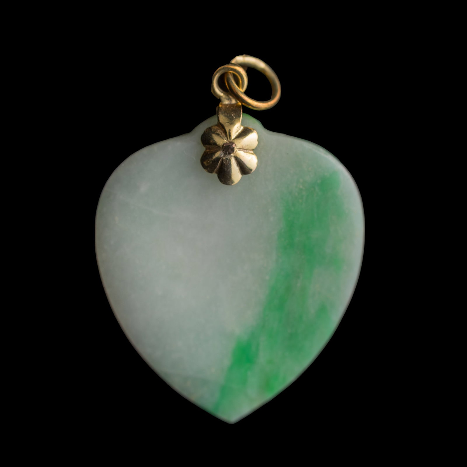 Six assorted Chinese jadeite ornaments - 4