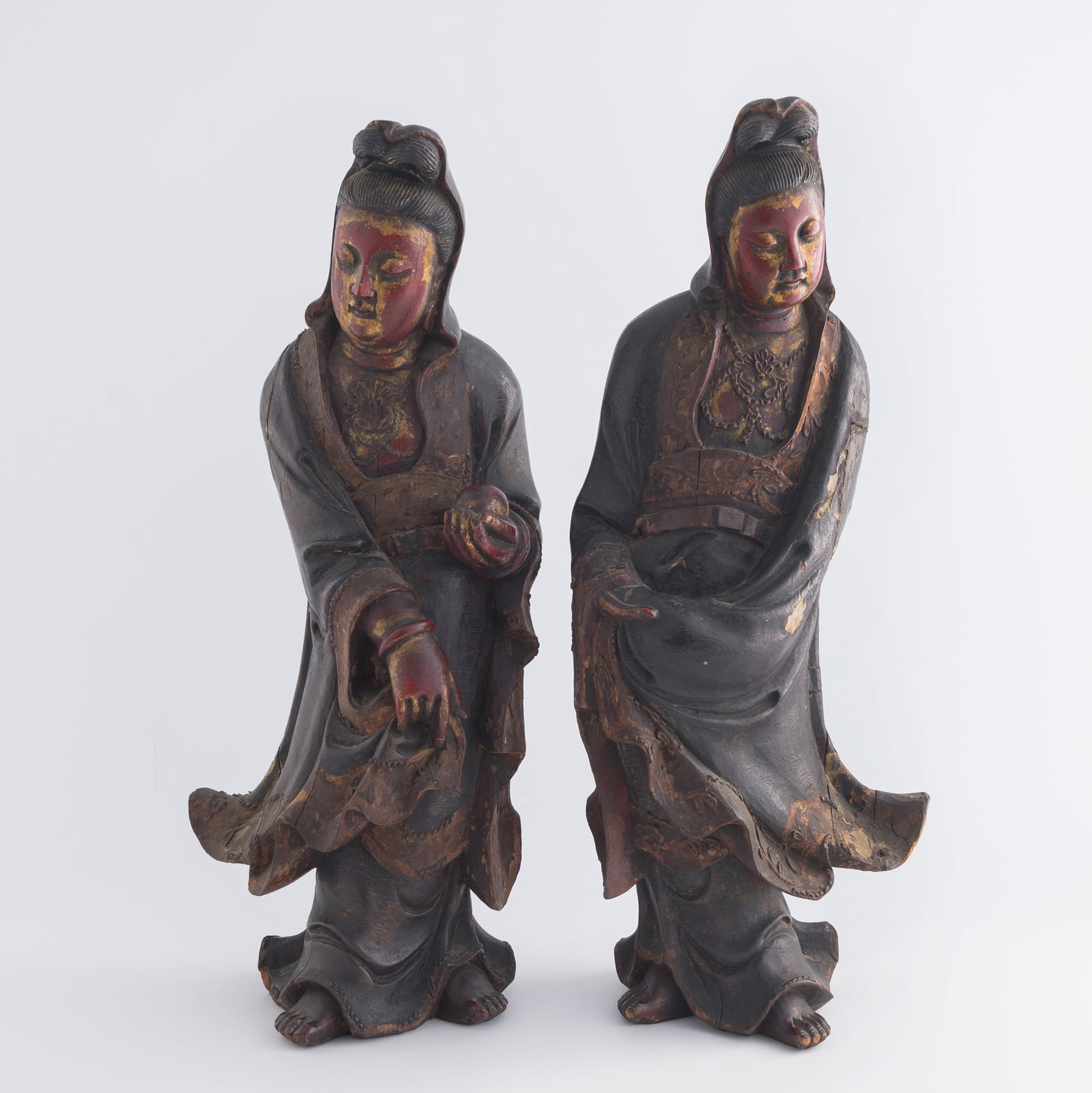 Two Chinese polychrome wood figures of Guanyin, 18th/19th century (1 of 10)