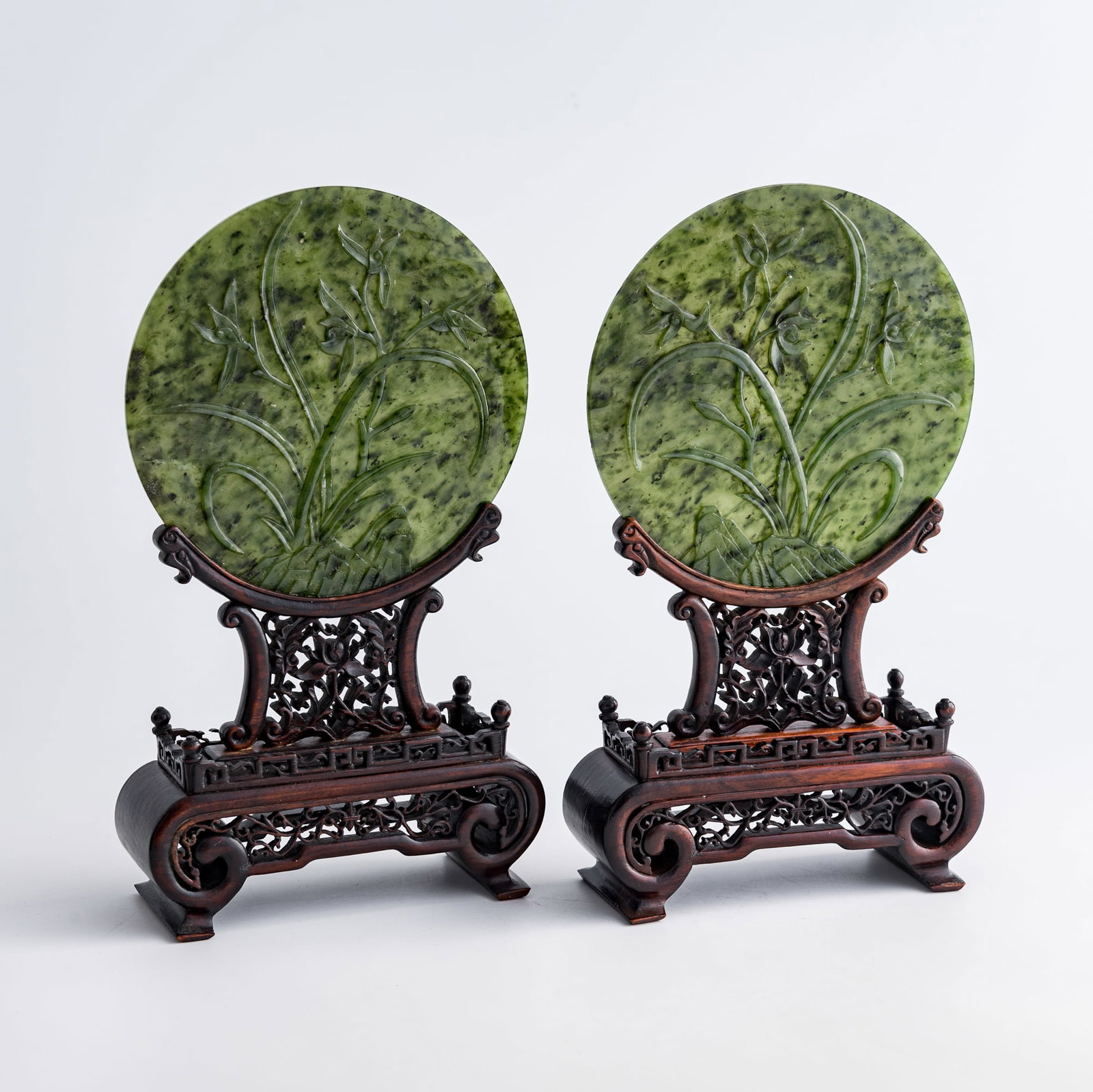 A pair of Chinese spinach jade table screens, 19th century (1 of 10)