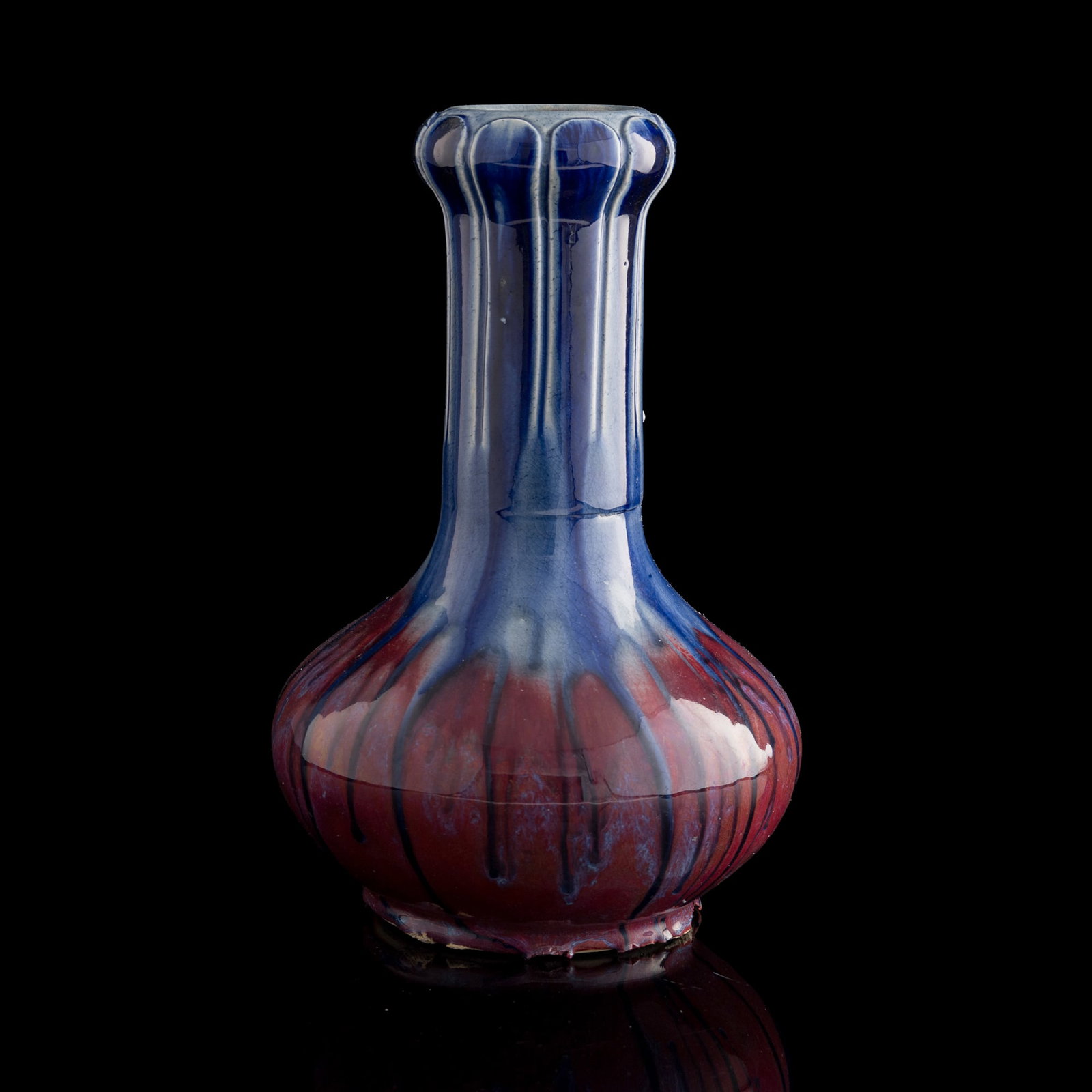 A Chinese flambe lobed garlic-head vase, 19th century (1 of 8)