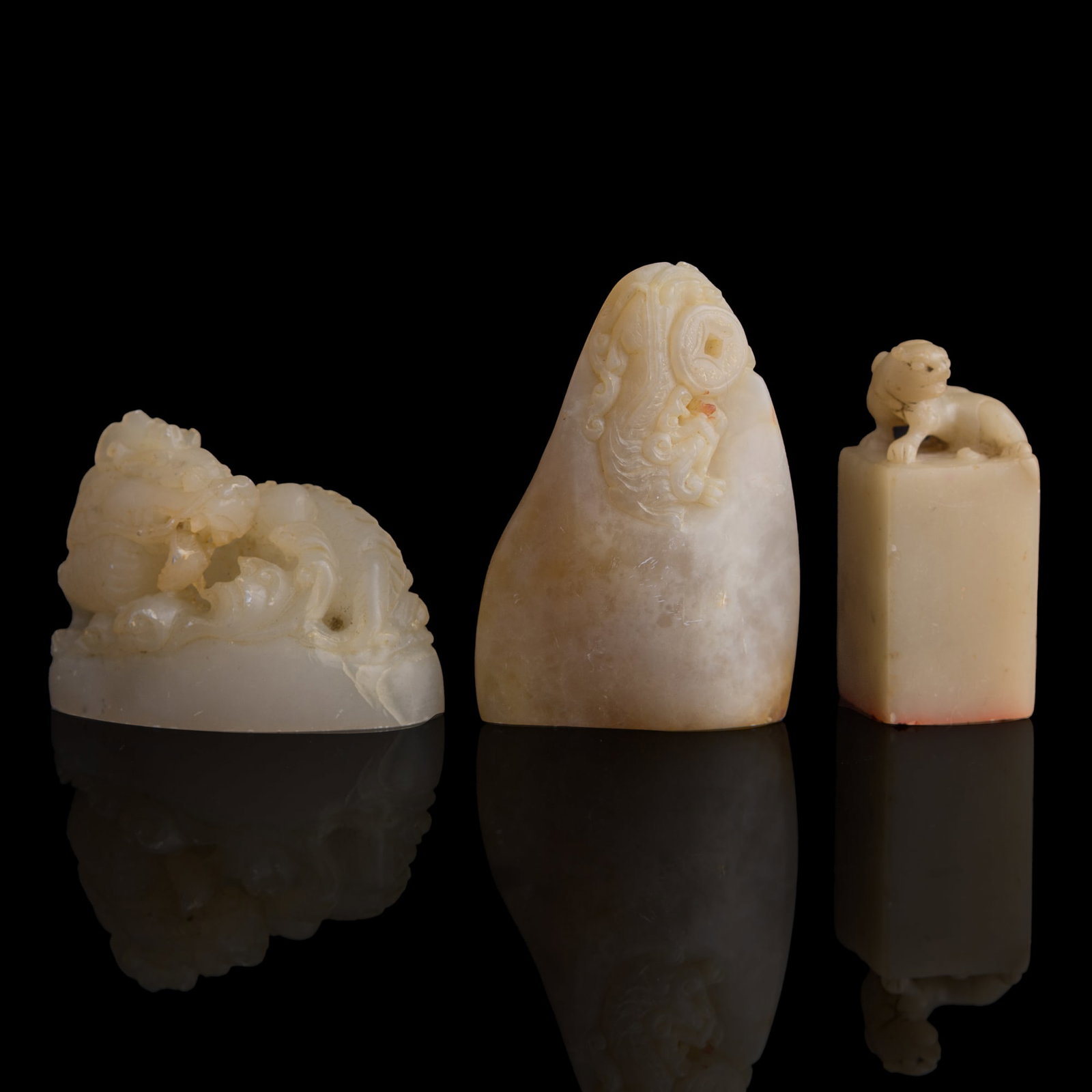 Three Chinese Shoushan stone seals (1 of 10)