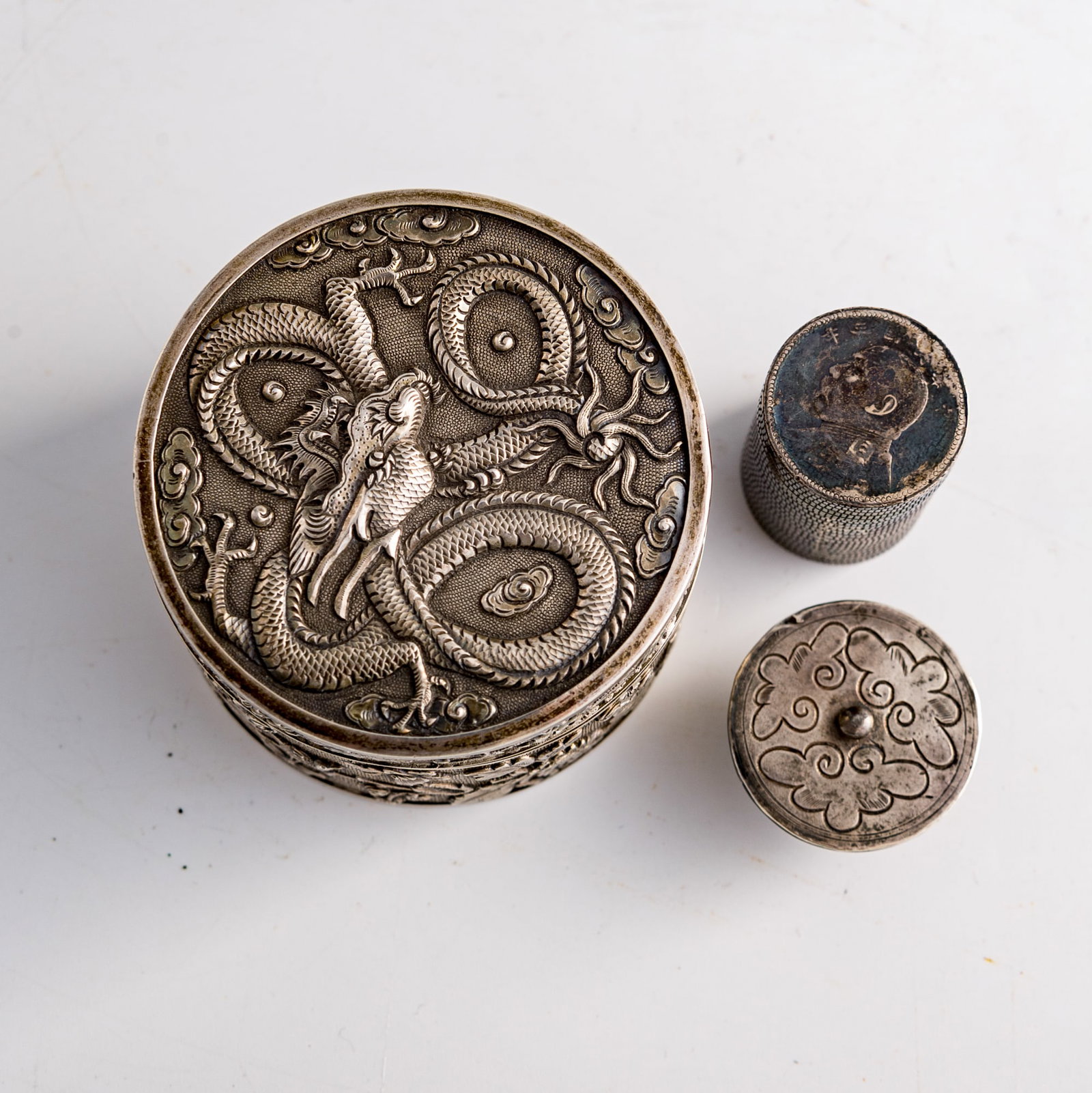 Five assorted Chinese silver objects, 19th century - 6