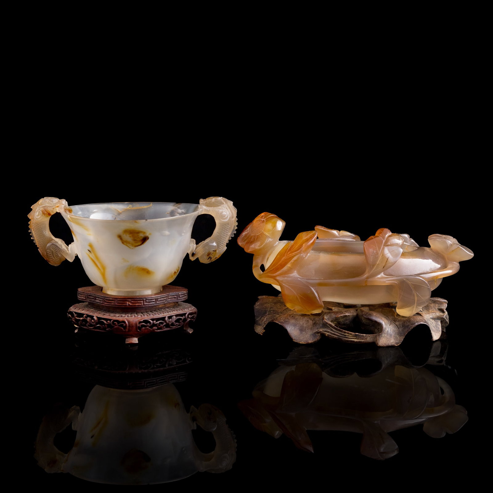 A Chinese agate double-handled cup and water coupe, Ming/Qing dynasty (1 of 9)